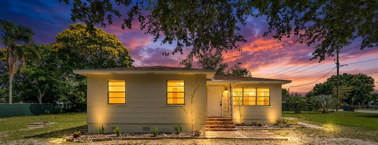1050 PINE AVE, LAKE WALES, FL