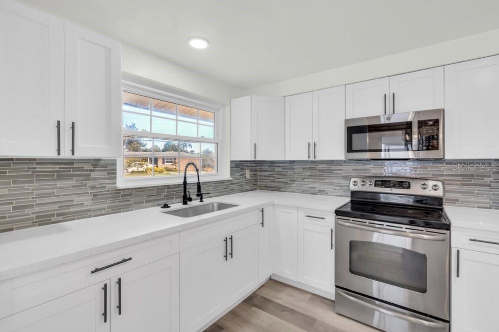 456 SANDLEWOOD DR, VENICE, FL — photo 4