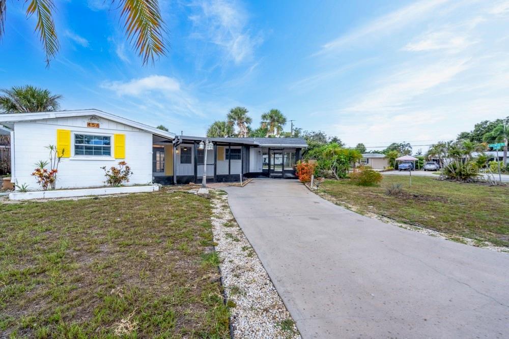 456 SANDLEWOOD DR, VENICE, FL — photo 17