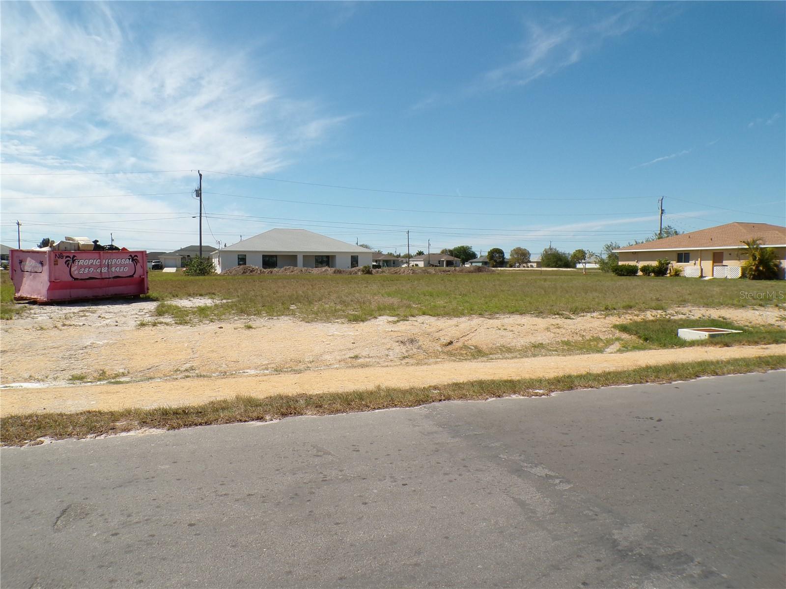 1816 NE 8TH PL, CAPE CORAL, FL — photo 2