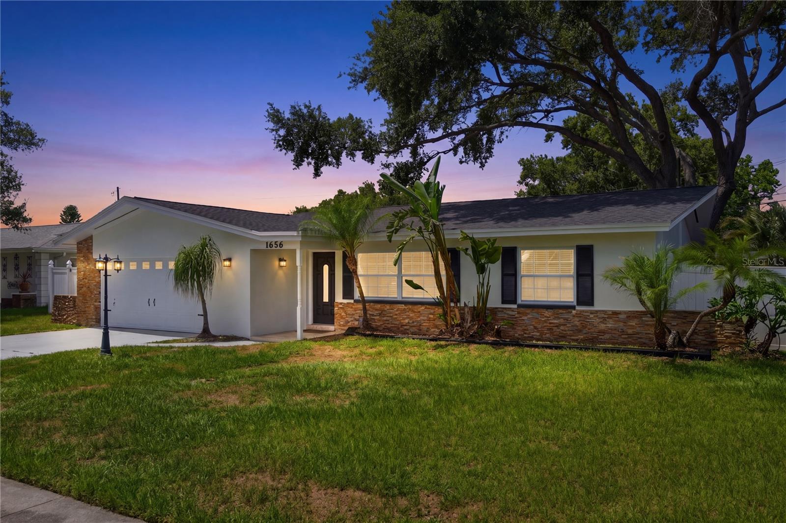 1656 WEBB DR, CLEARWATER, FL — photo 2