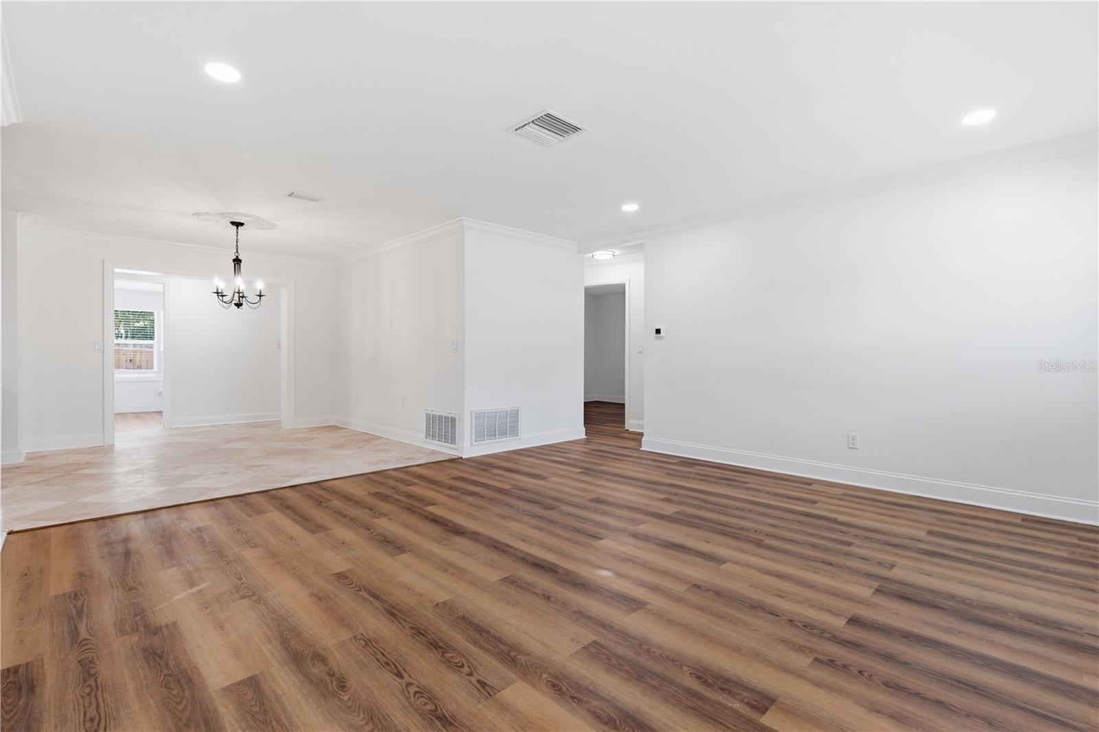 1656 WEBB DR, CLEARWATER, FL — photo 9