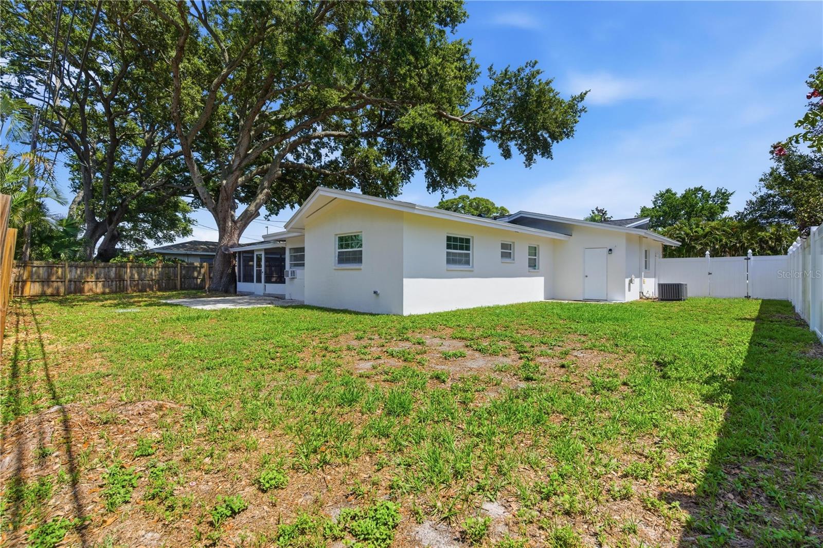 1656 WEBB DR, CLEARWATER, FL — photo 37