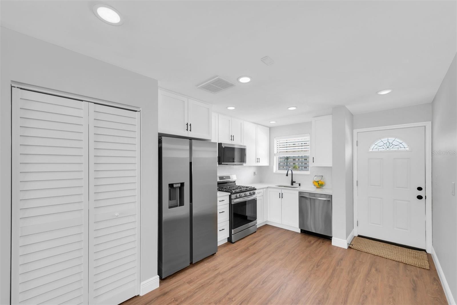 6025 SHORE BLVD S #405, GULFPORT, FL — photo 15