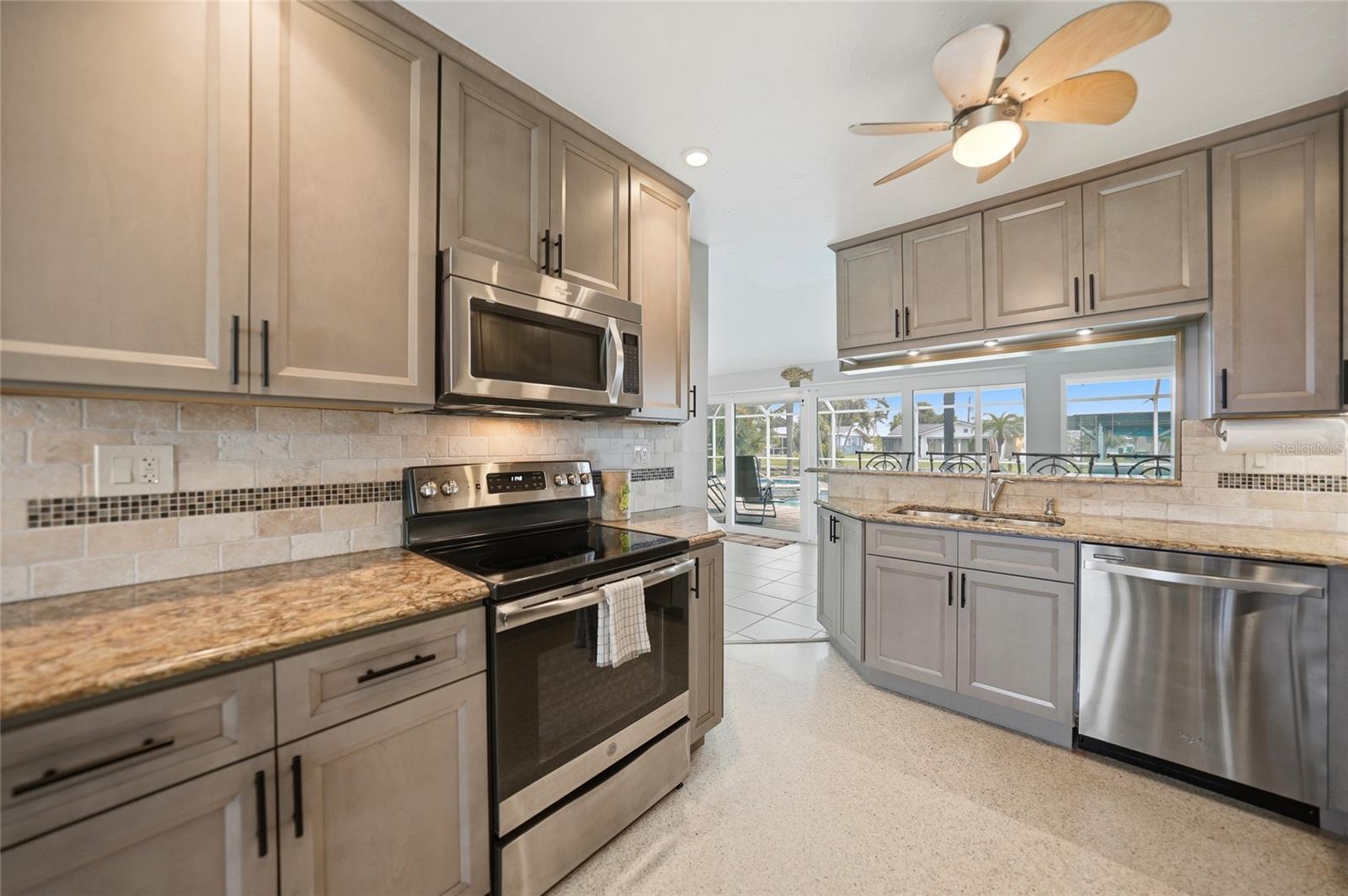 1433 LEMON BAY DR, ENGLEWOOD, FL — photo 11