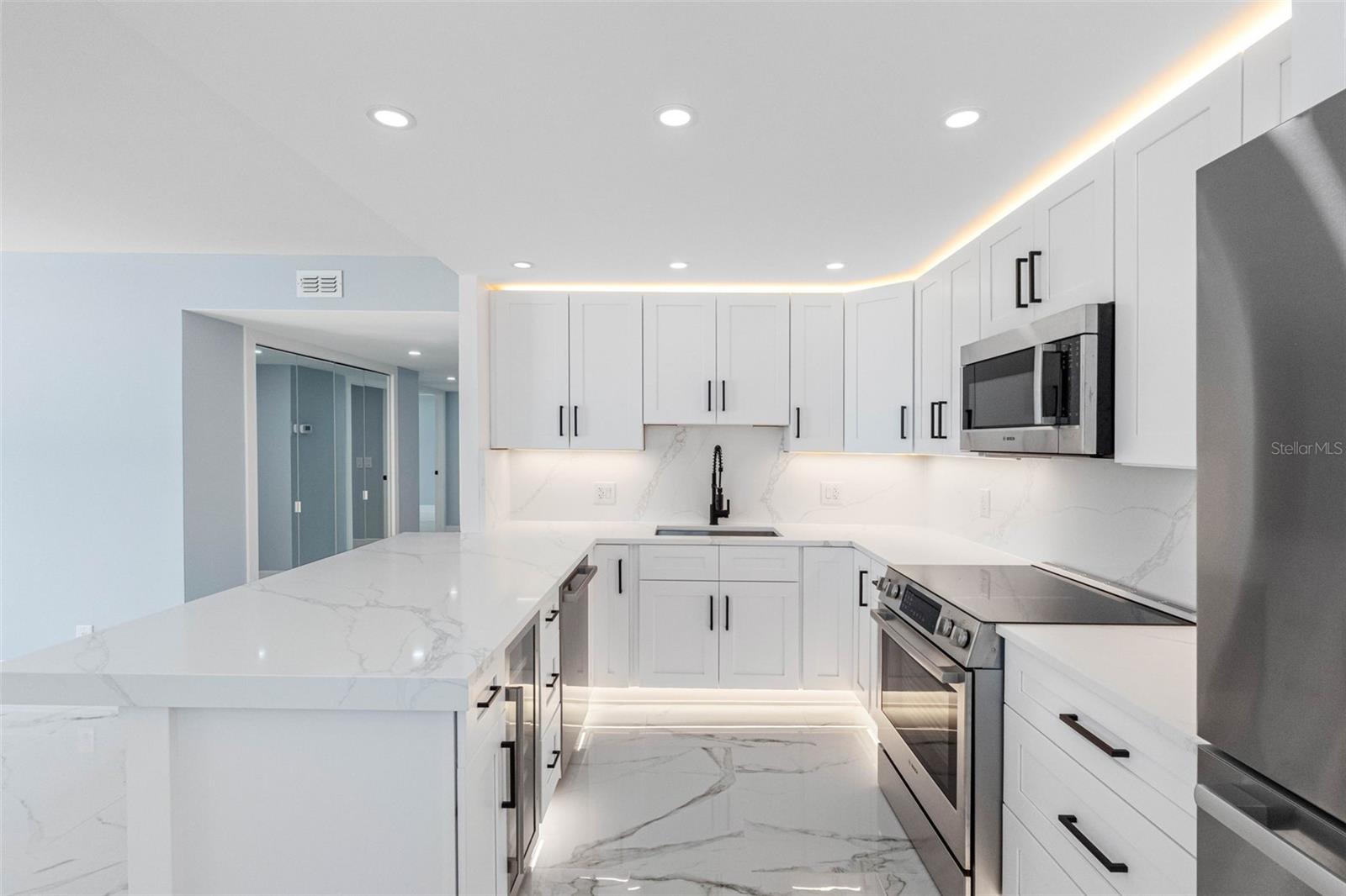 1400 GULF BLVD #409, CLEARWATER BEACH, FL — photo 14