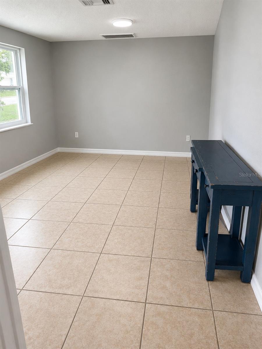7325 IVANHOE DR, PORT RICHEY, FL — photo 2