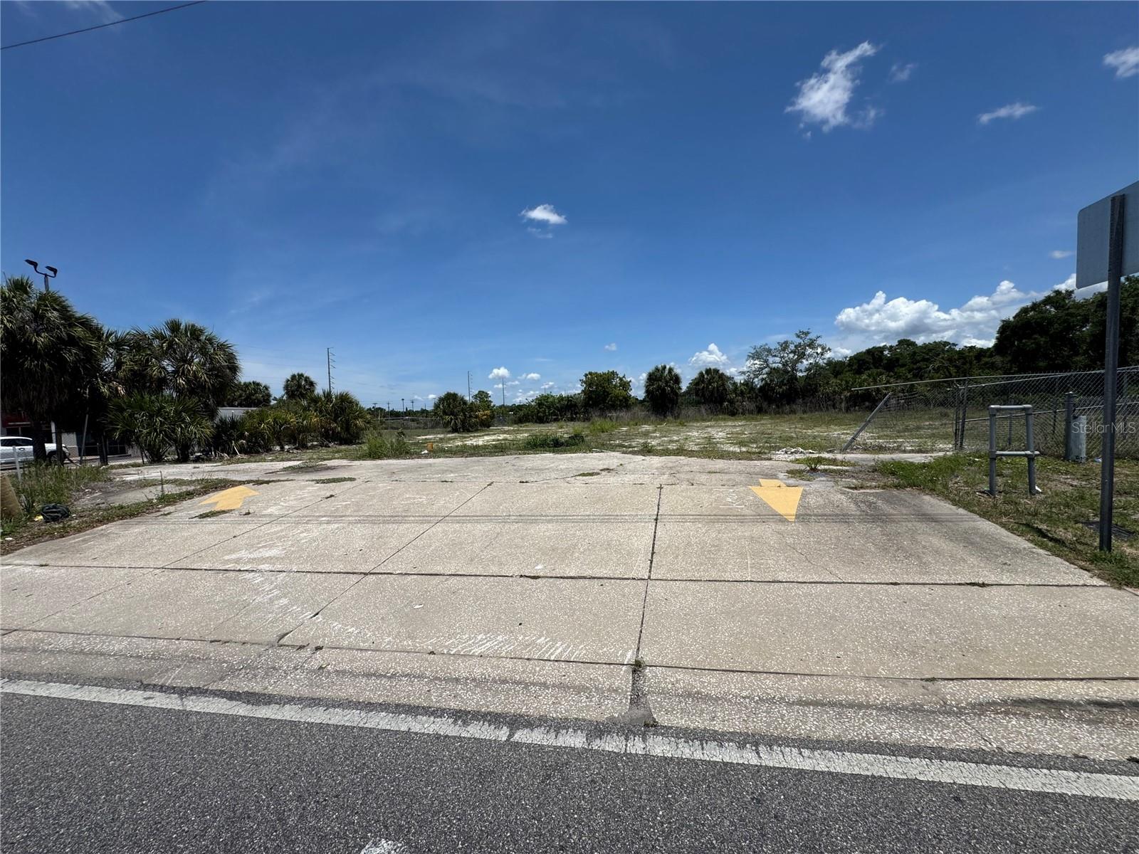 8725 W WATERS AVE, TAMPA, FL