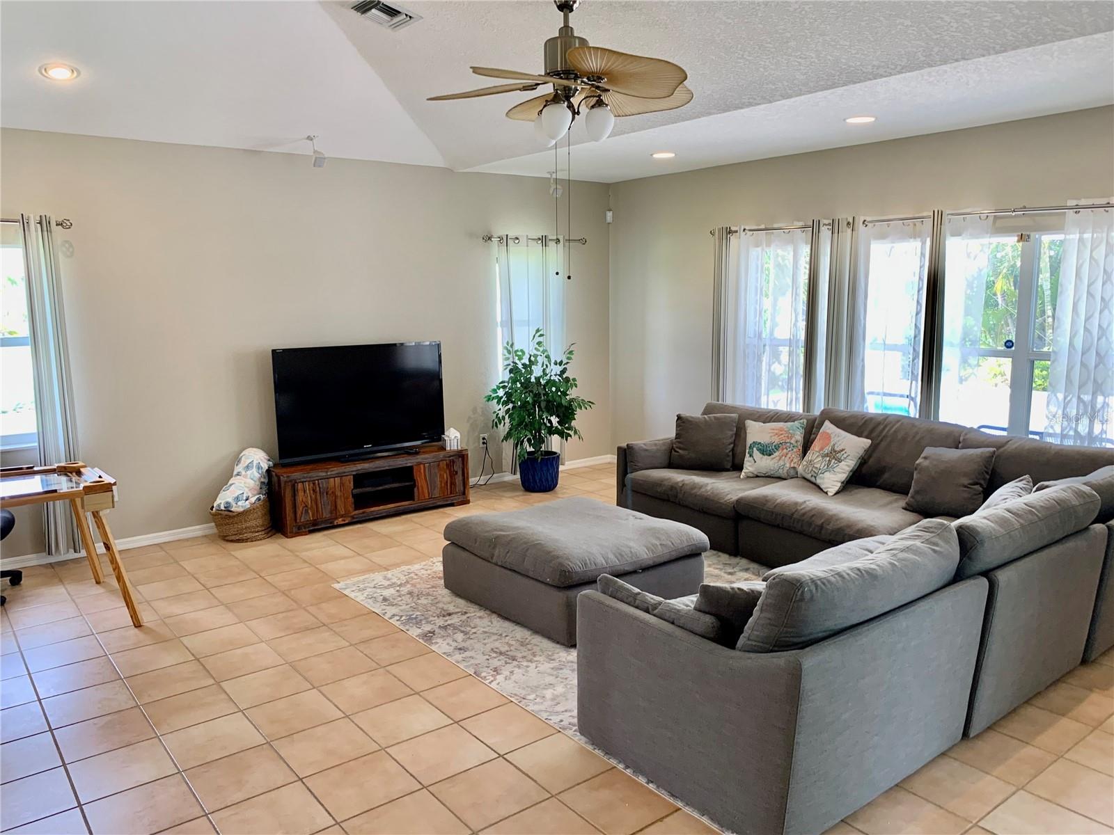 3727 WHIPPOORWILL CT, PUNTA GORDA, FL — photo 8