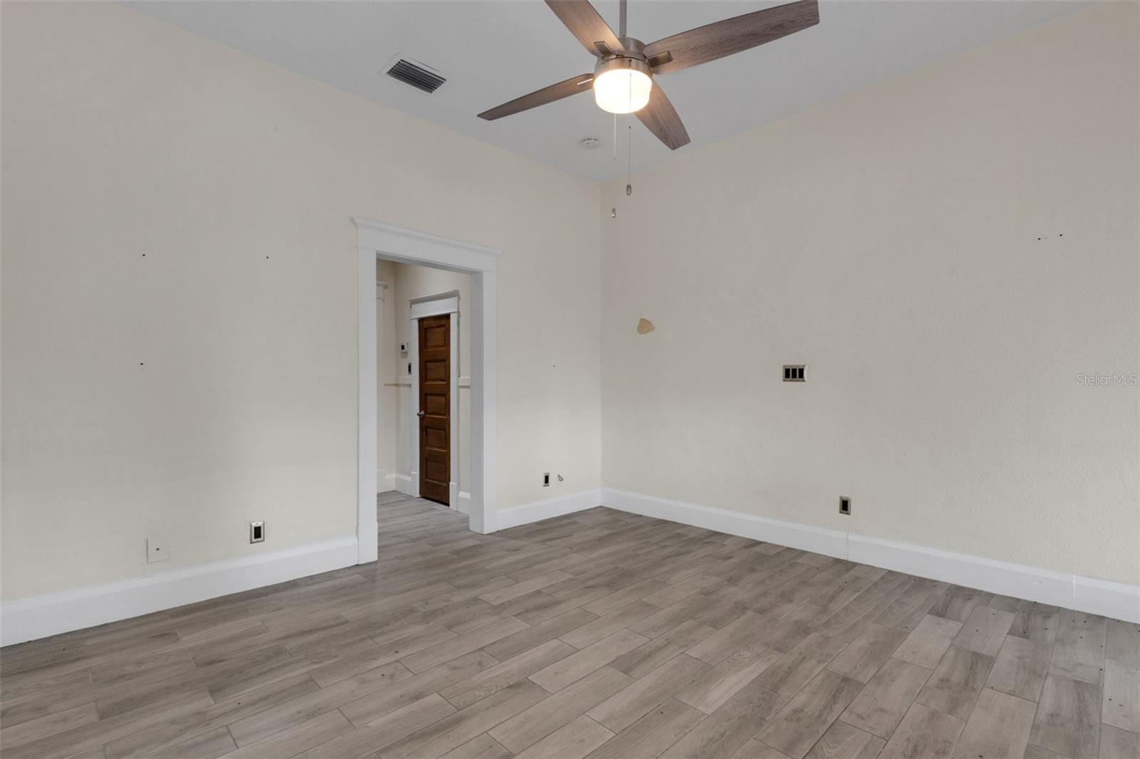 833/835 JOHNSON AVE #833/835, LAKELAND, FL — photo 5