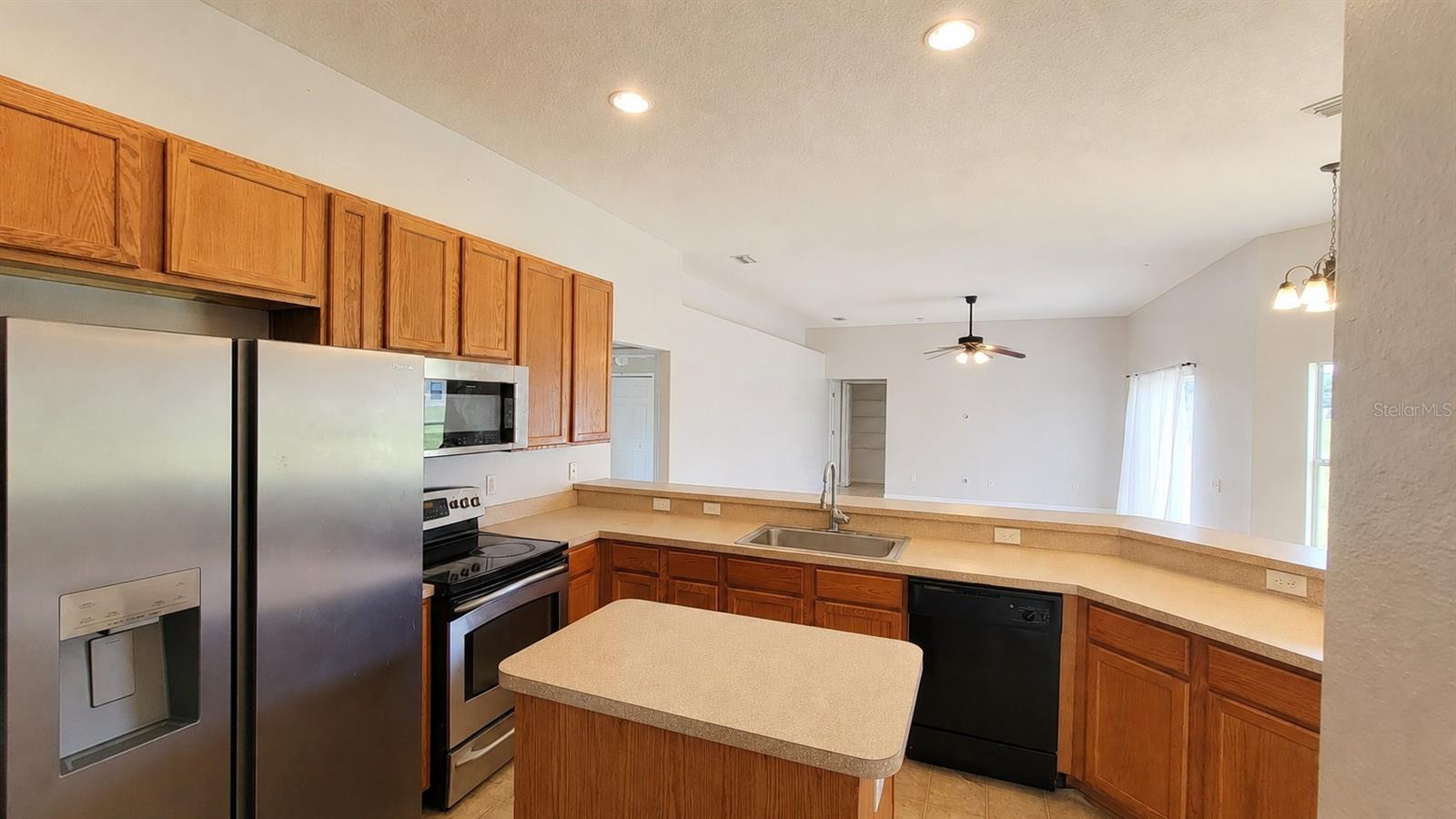 1607 AVONDALE RIDGE DR, PLANT CITY, FL — photo 7