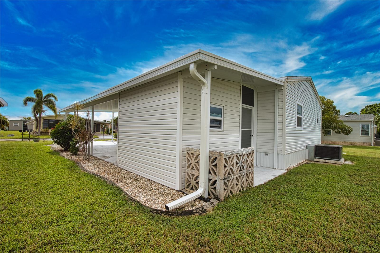 632 LA JOLLA CIR, NORTH PORT, FL — photo 33