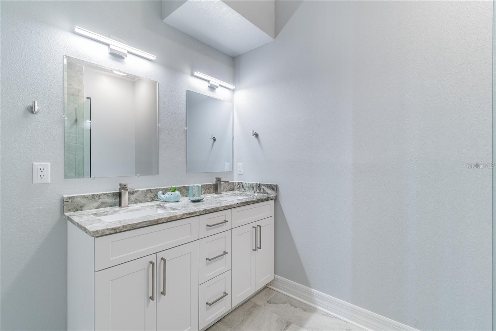 2108 1ST ST, INDIAN ROCKS BEACH, FL — photo 11