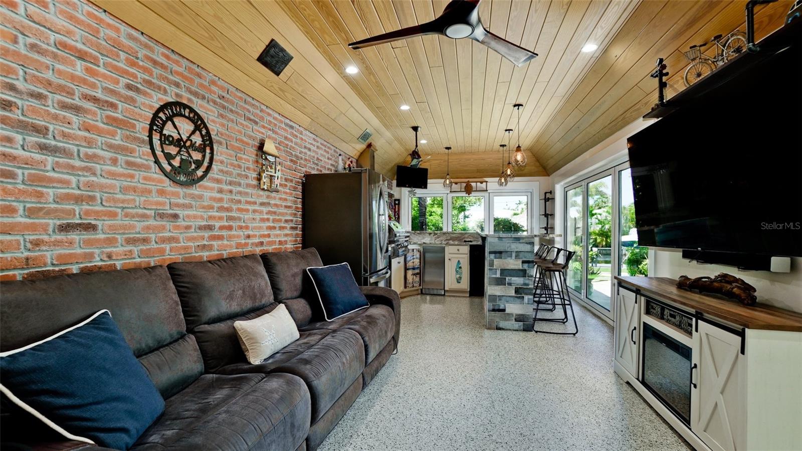 522 68TH ST, HOLMES BEACH, FL — photo 15