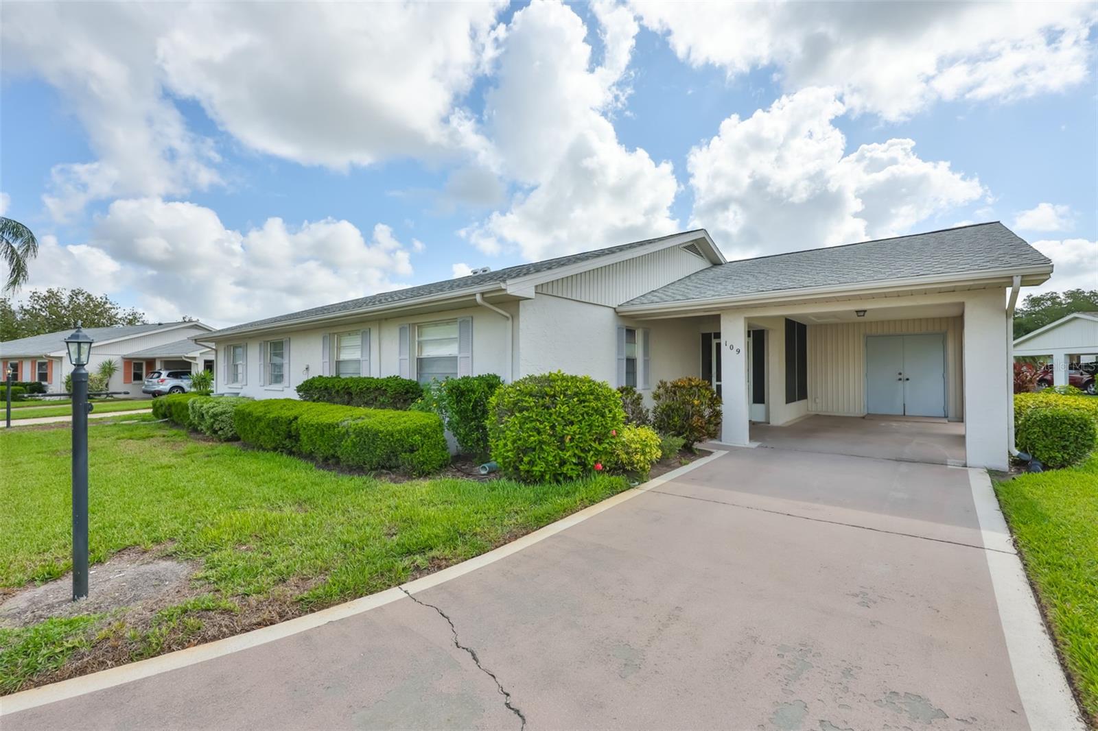 109 GLENDOWER CIR, SUN CITY CENTER, FL — photo 2