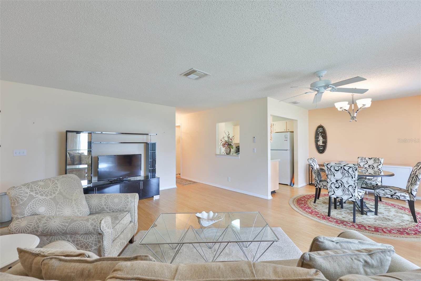 109 GLENDOWER CIR, SUN CITY CENTER, FL — photo 10
