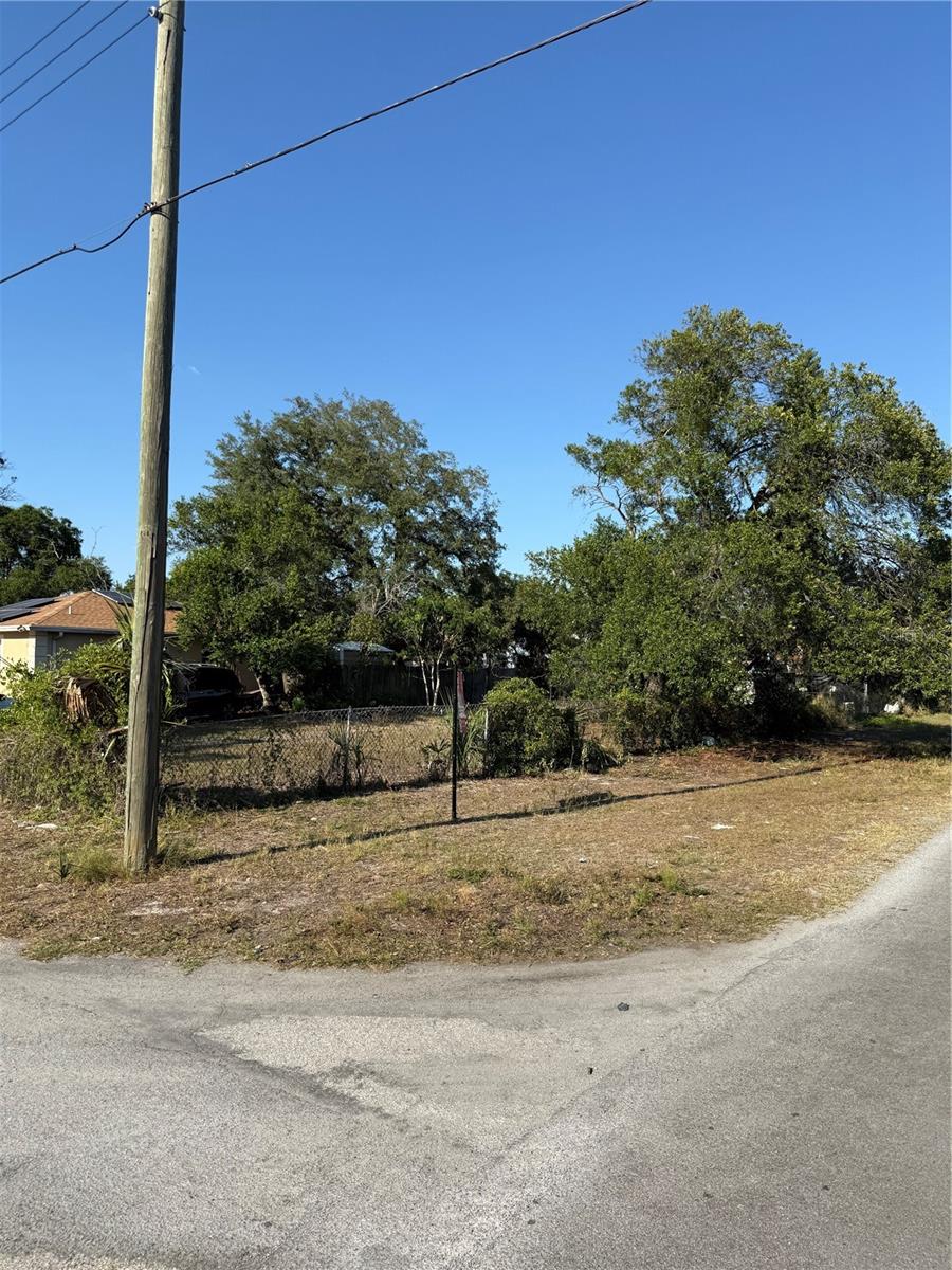 3601 N GARRISON ST, TAMPA, FL — photo 2