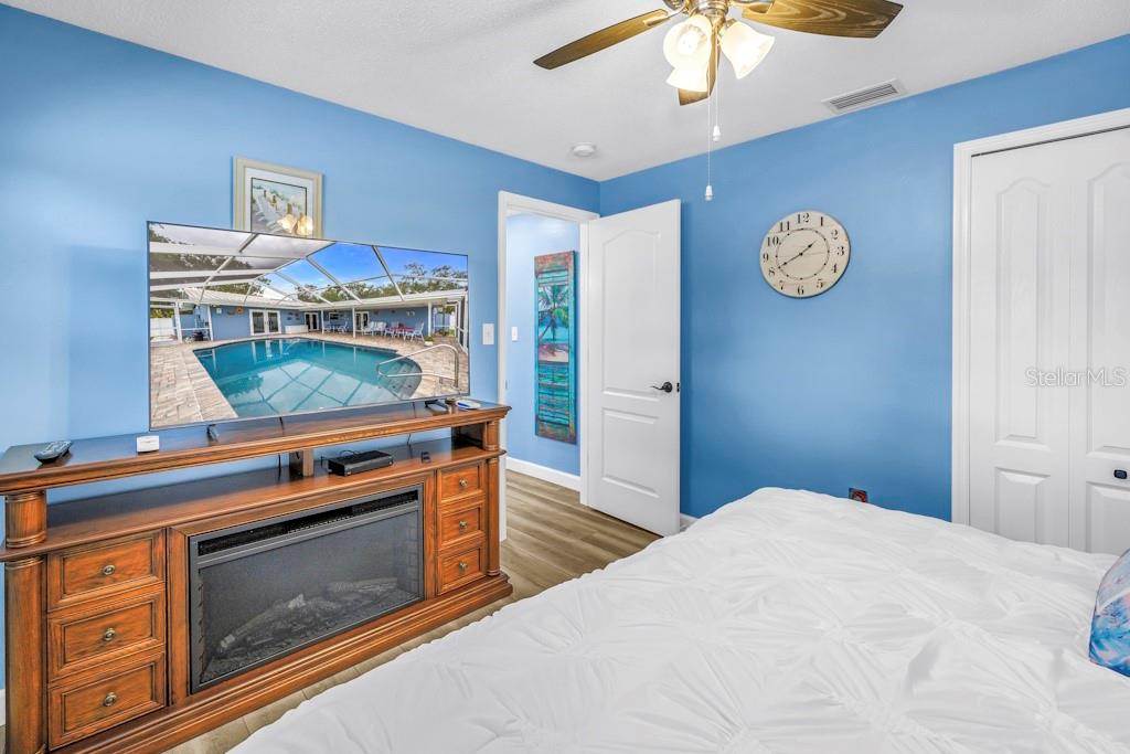 731 OBERLIN DR, CLEARWATER, FL — photo 24