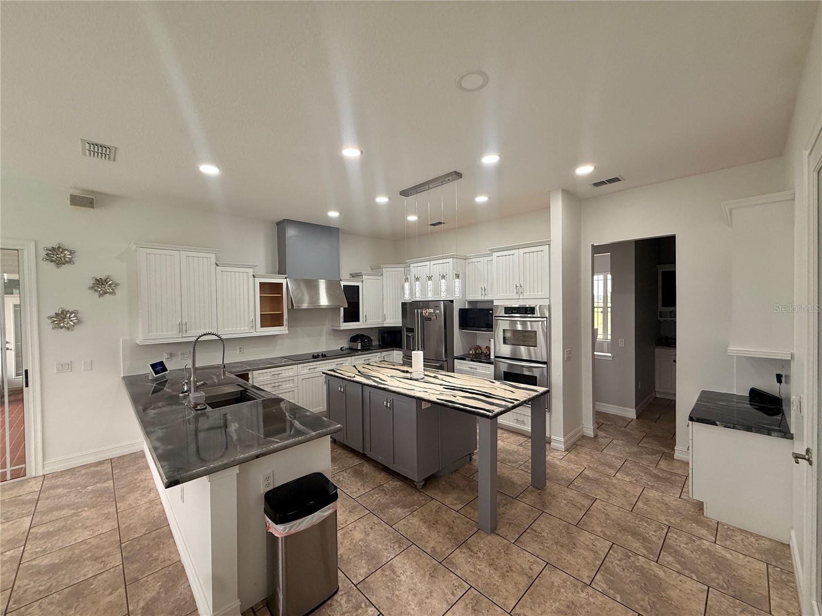 24920 SE HIGHWAY 450, UMATILLA, FL — photo 3