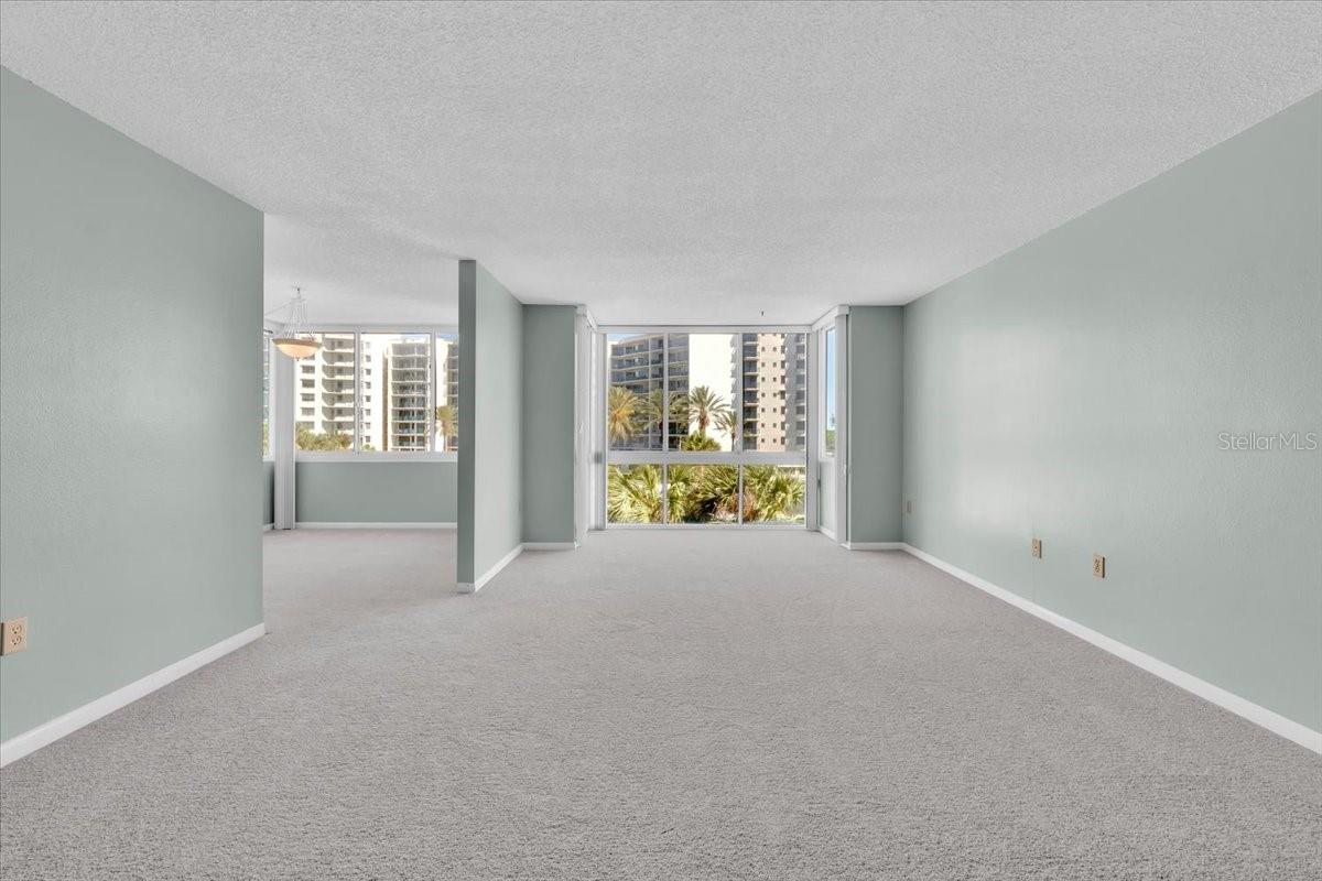 660 ISLAND WAY #301, CLEARWATER BEACH, FL — photo 2