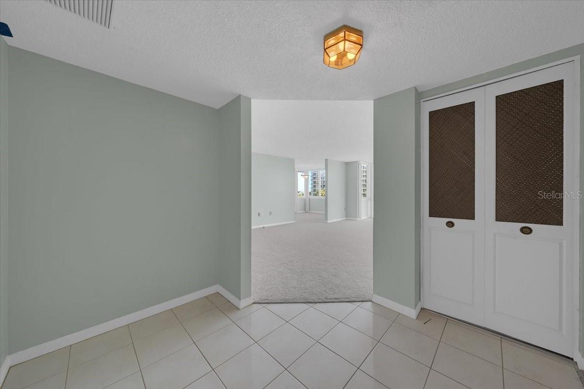 660 ISLAND WAY #301, CLEARWATER BEACH, FL — photo 11