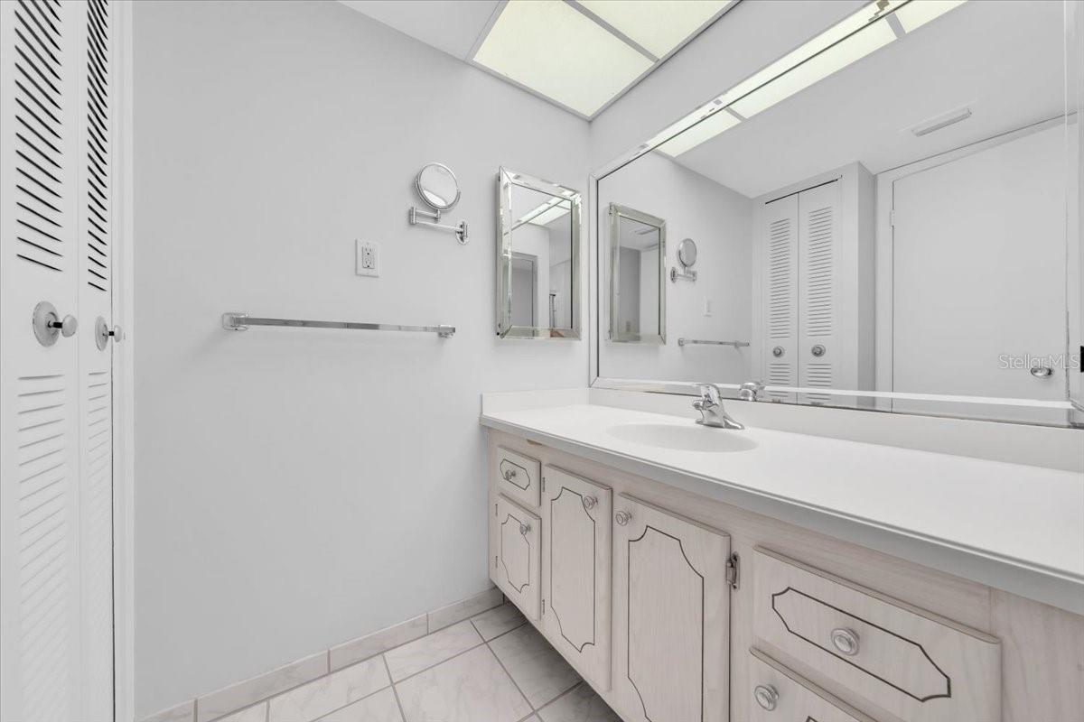 660 ISLAND WAY #301, CLEARWATER BEACH, FL — photo 20
