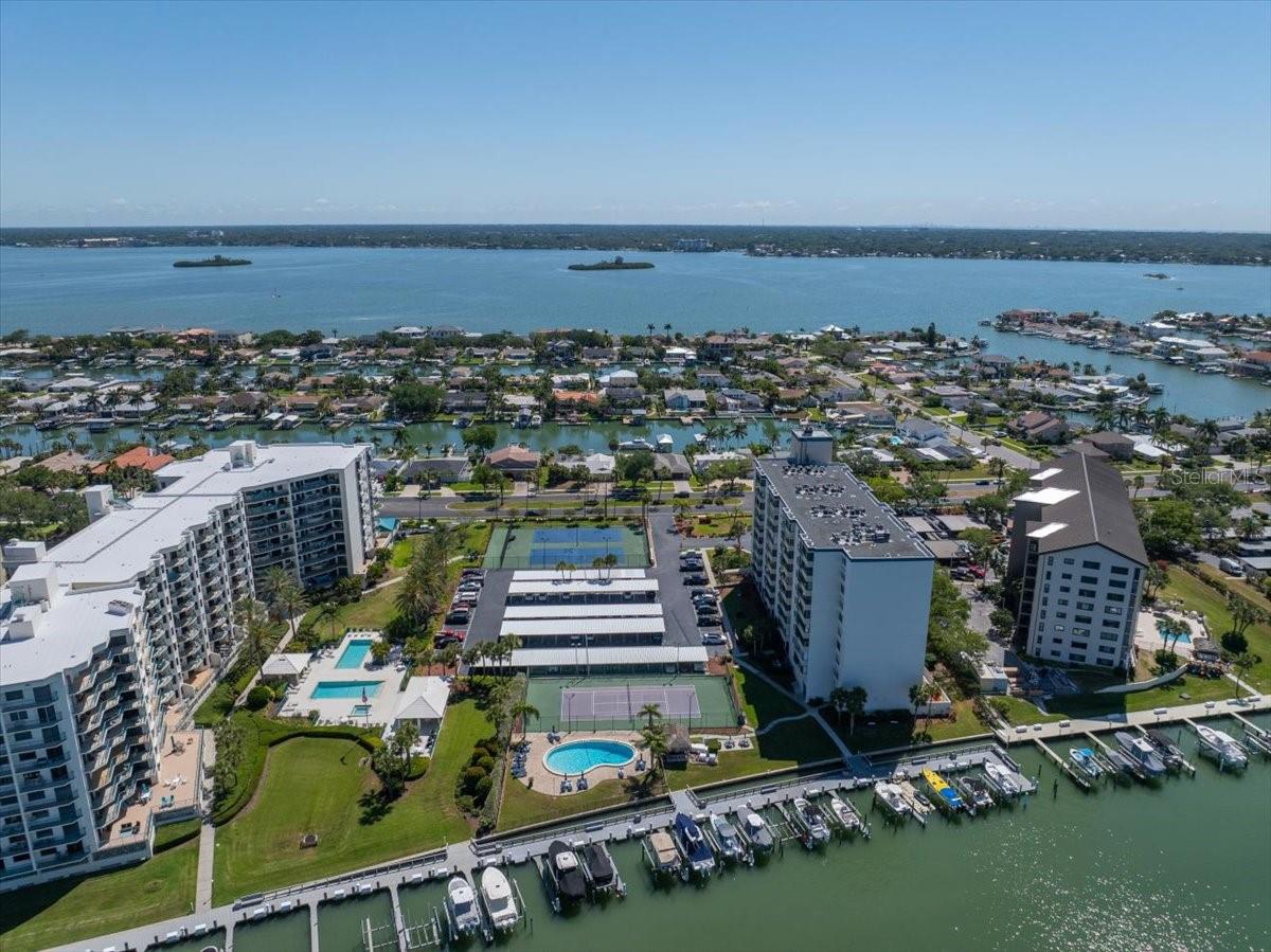 660 ISLAND WAY #301, CLEARWATER BEACH, FL — photo 41