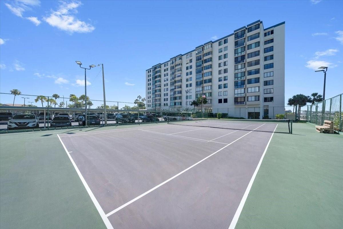 660 ISLAND WAY #301, CLEARWATER BEACH, FL — photo 53