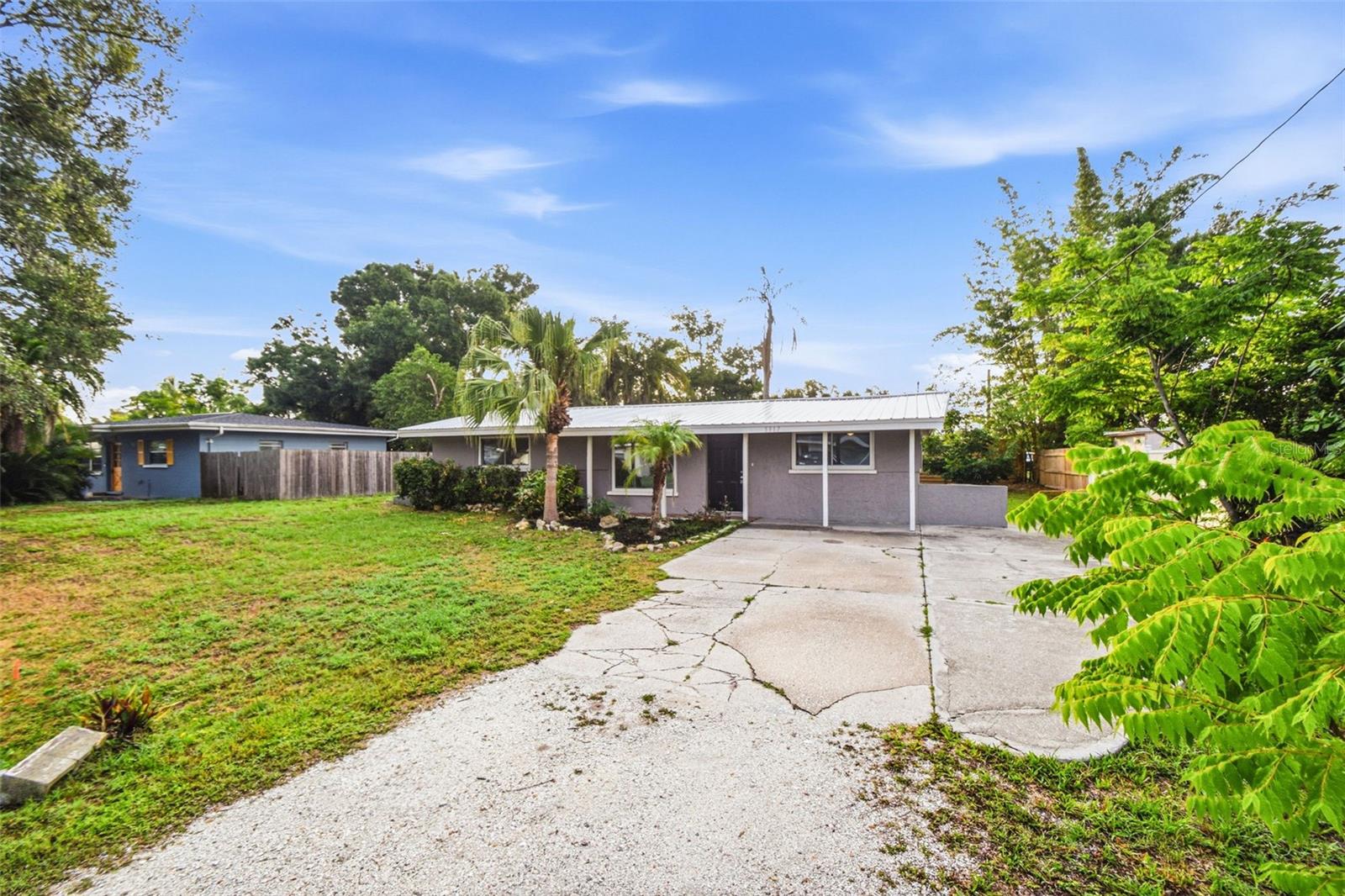 5917 OLIVE AVE, SARASOTA, FL — photo 2
