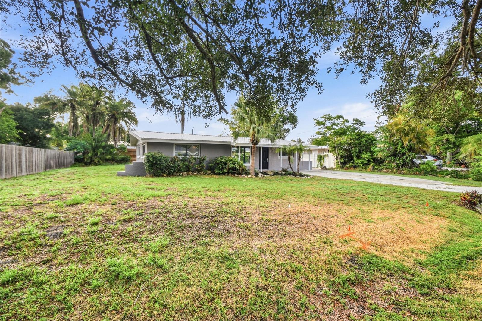 5917 OLIVE AVE, SARASOTA, FL — photo 3