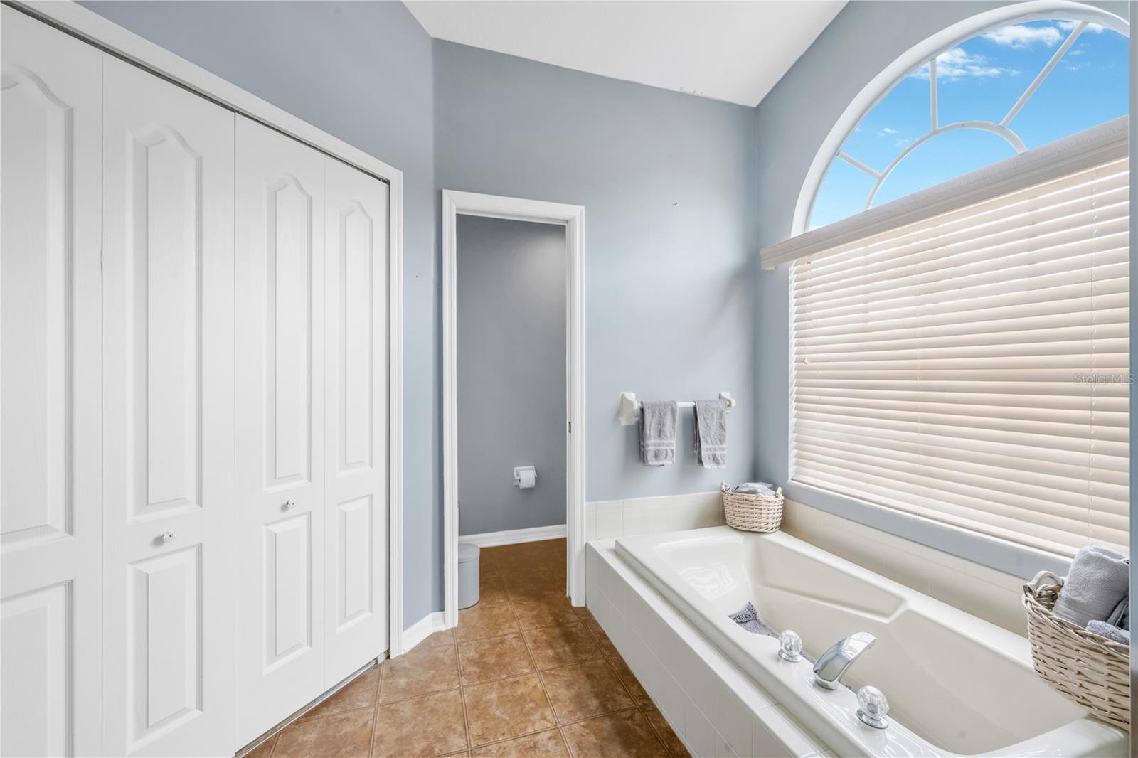 18140 PALM BREEZE DR, TAMPA, FL — photo 18