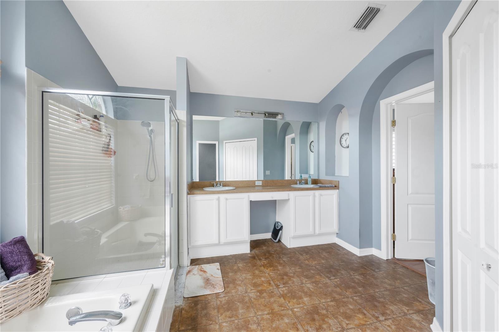 18140 PALM BREEZE DR, TAMPA, FL — photo 19