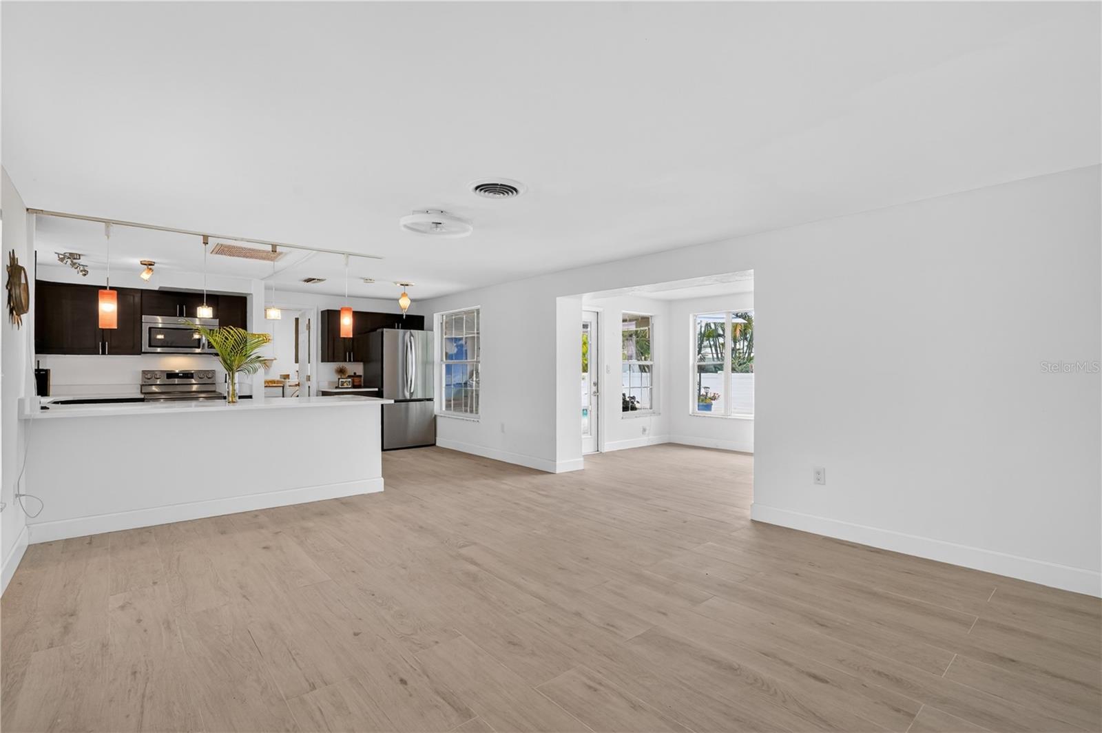 2403 VERMONT AVE E, BRADENTON, FL — photo 7