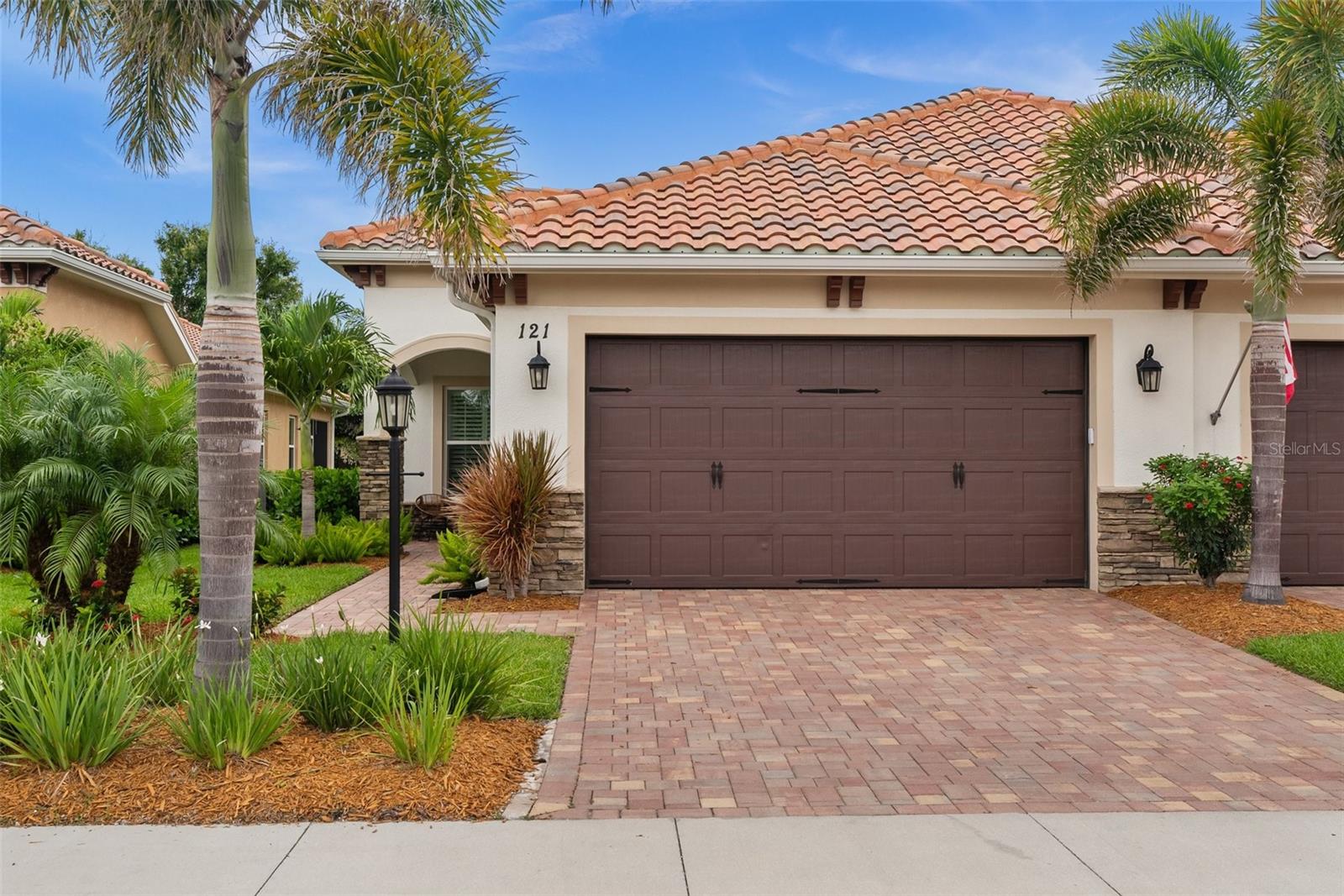 121 COLEBROOK CT, VENICE, FL