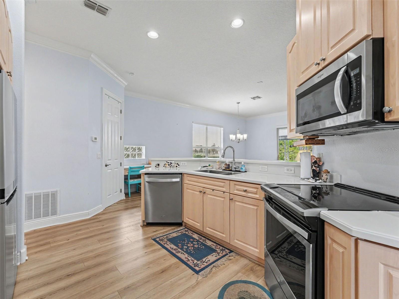 8910 JERICHO RD, WEEKI WACHEE, FL — photo 28