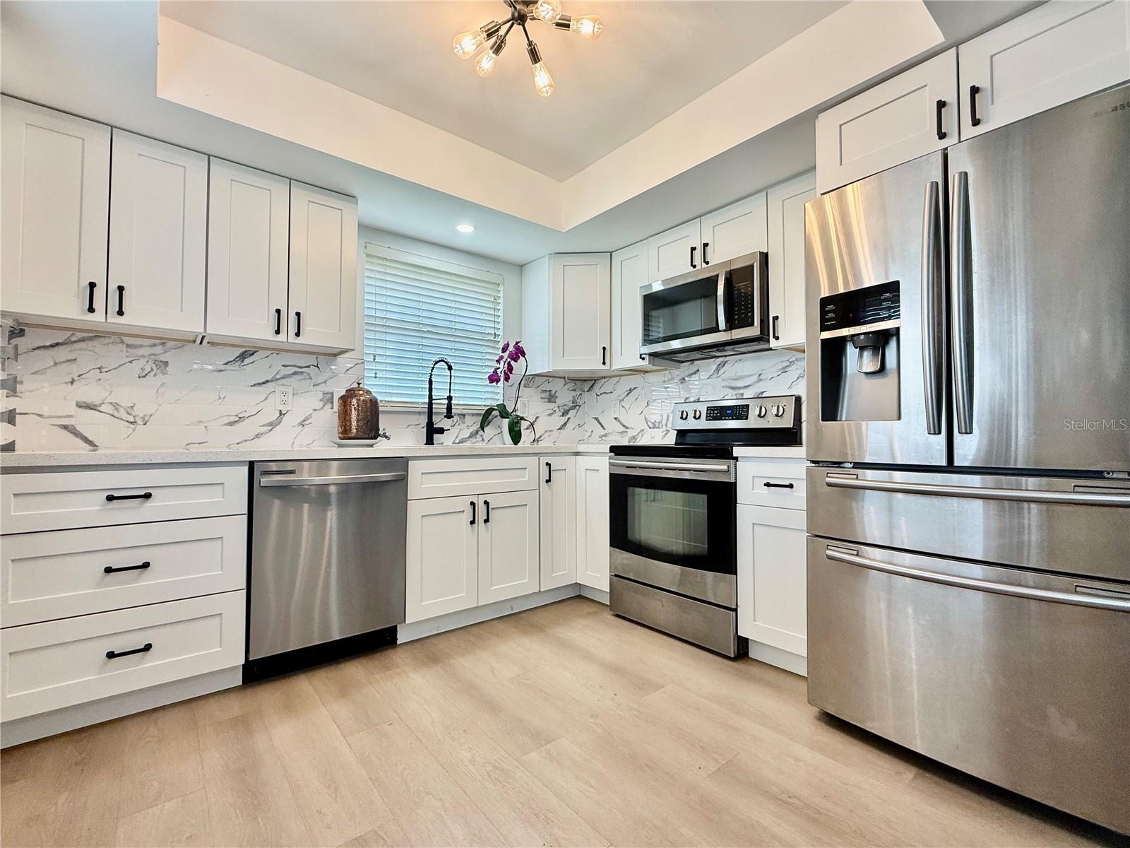 5440 RIVERBLUFF CIR #87, SARASOTA, FL — photo 2
