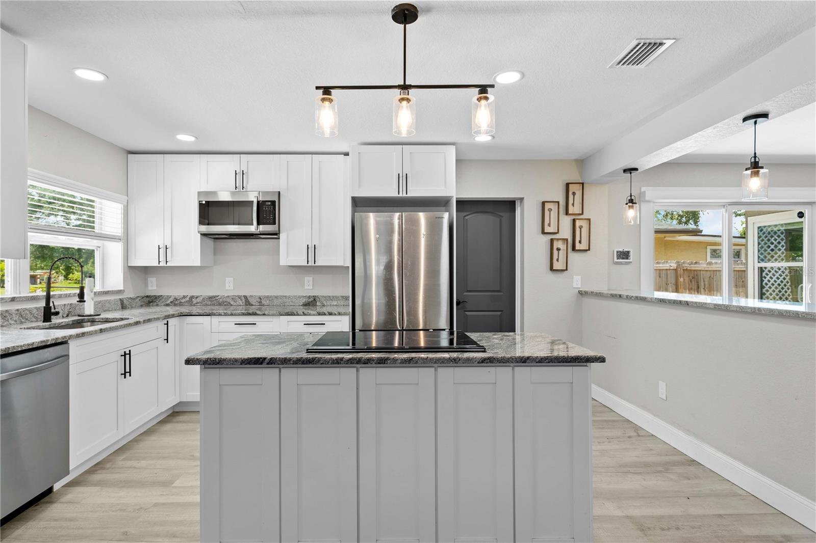 520 LAKE MAGGIORE BLVD S, ST PETERSBURG, FL — photo 8