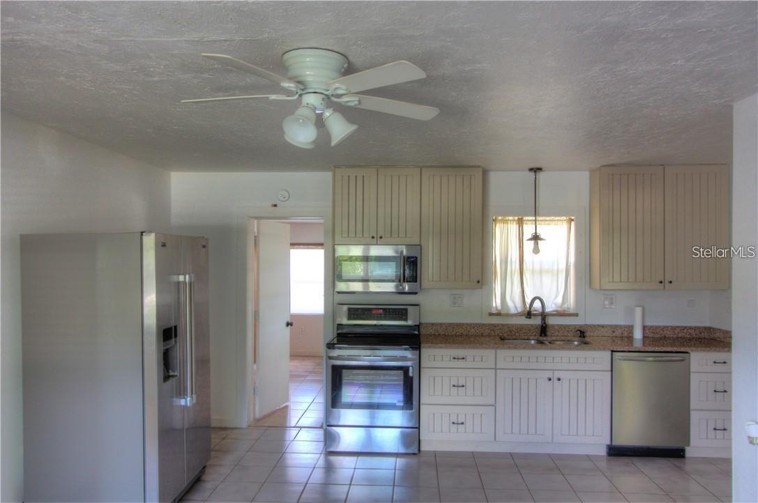 613 SHORE RD, NOKOMIS, FL — photo 3
