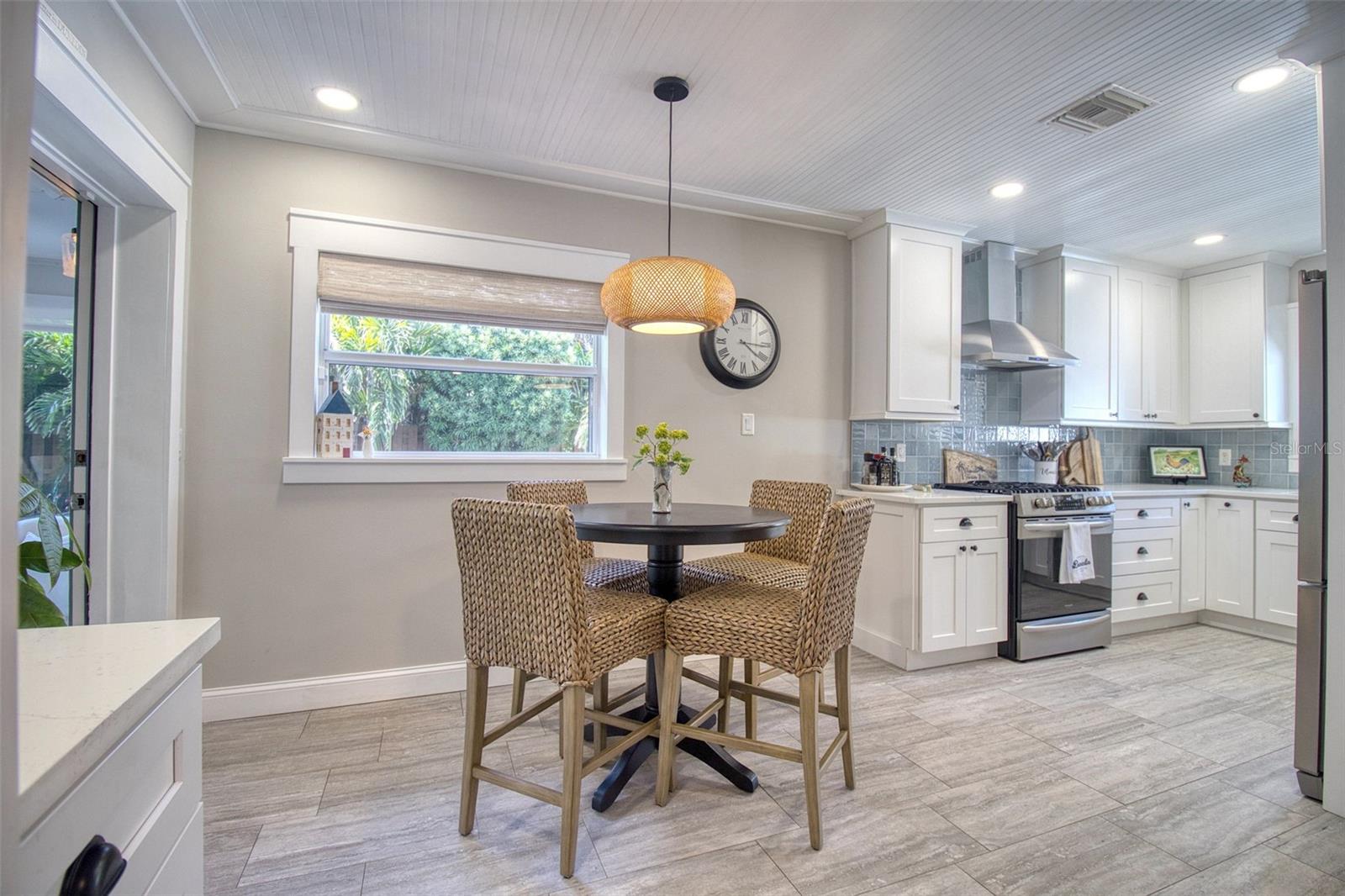 128 EDGEWATER TER, DUNEDIN, FL — photo 15