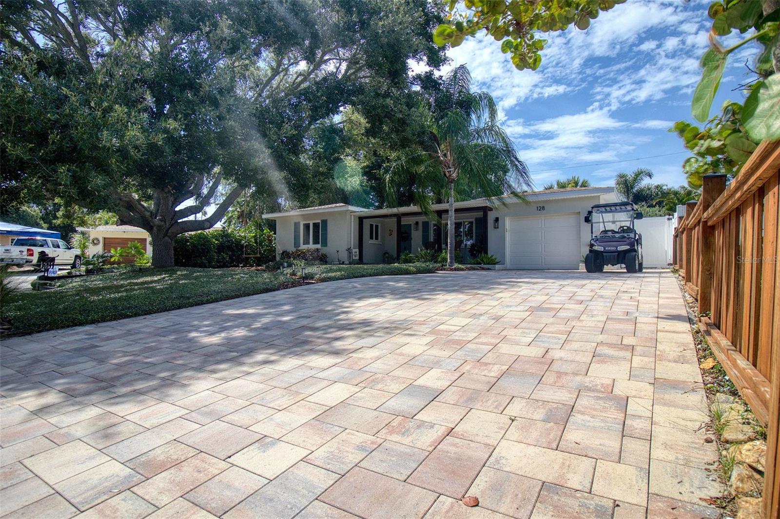 128 EDGEWATER TER, DUNEDIN, FL — photo 42