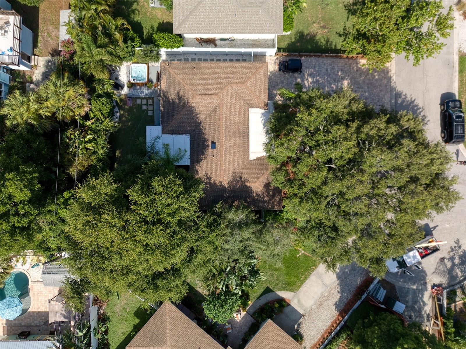 128 EDGEWATER TER, DUNEDIN, FL — photo 49