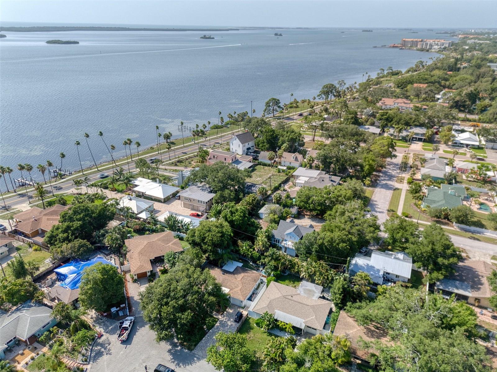 128 EDGEWATER TER, DUNEDIN, FL — photo 51
