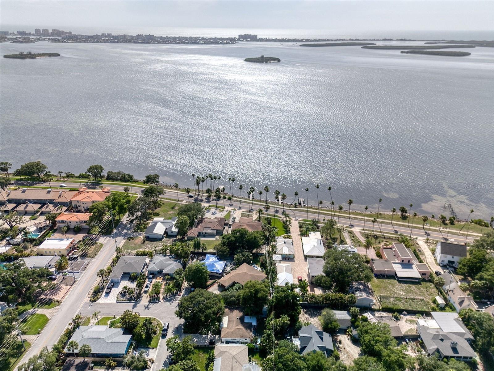 128 EDGEWATER TER, DUNEDIN, FL — photo 54