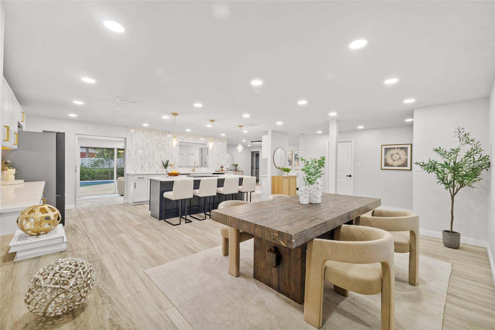 1905 ORO CT, CLEARWATER, FL — photo 8