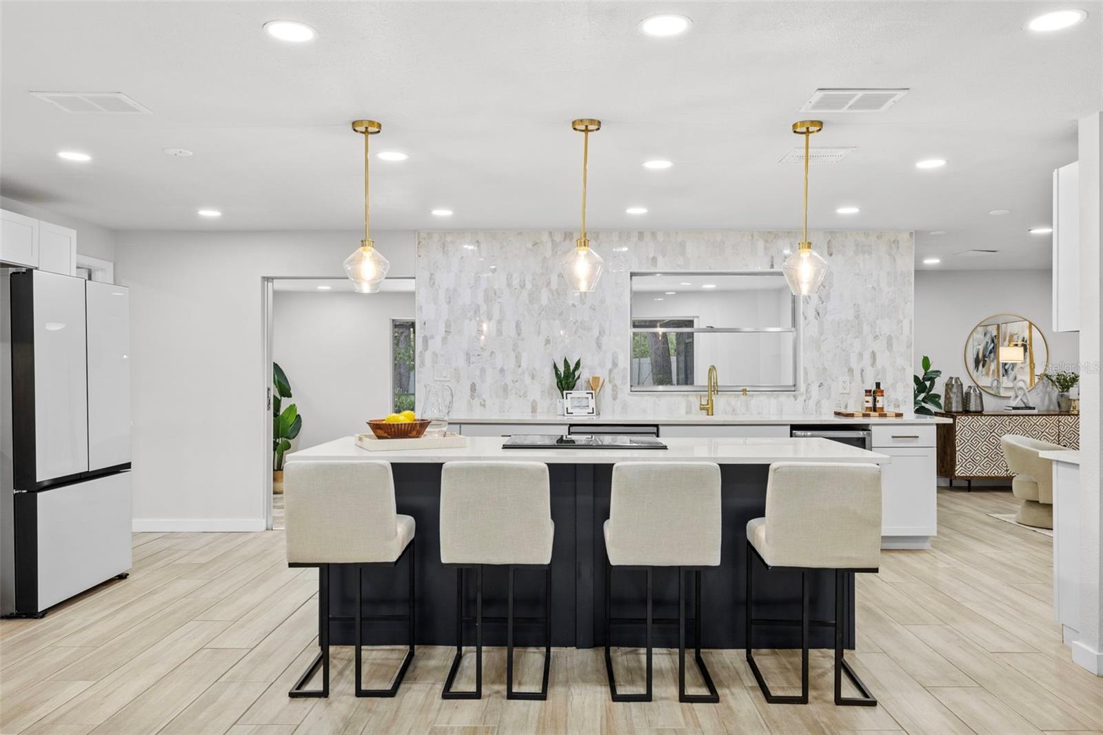 1905 ORO CT, CLEARWATER, FL — photo 9