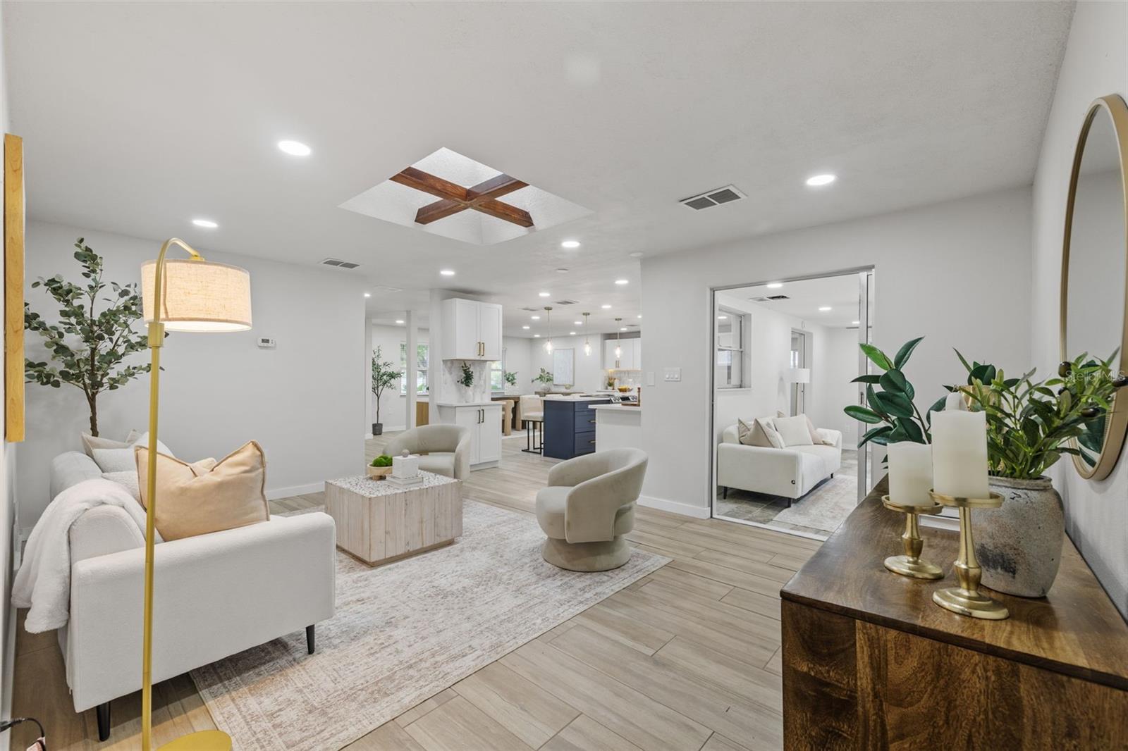 1905 ORO CT, CLEARWATER, FL — photo 14