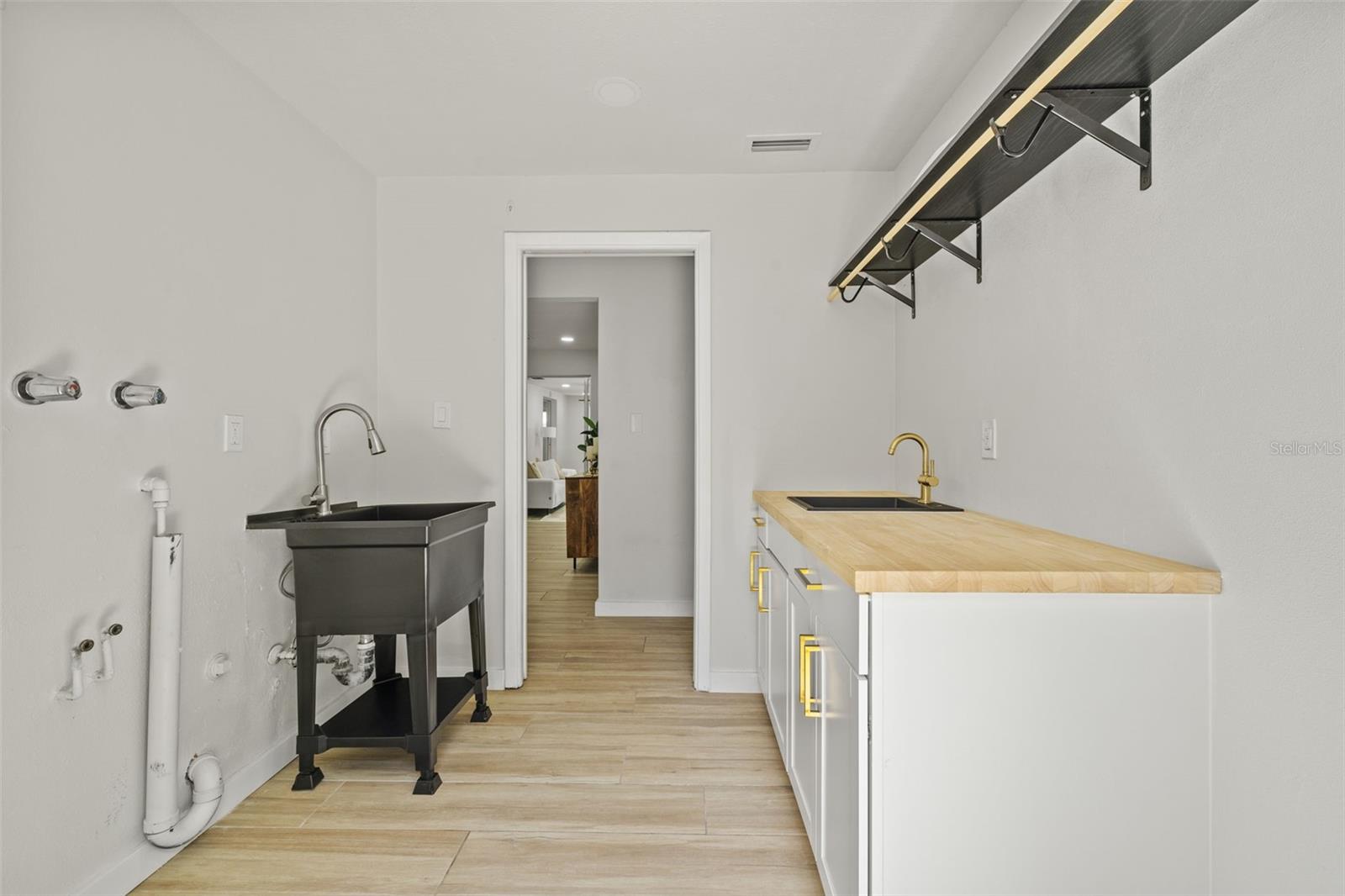 1905 ORO CT, CLEARWATER, FL — photo 23