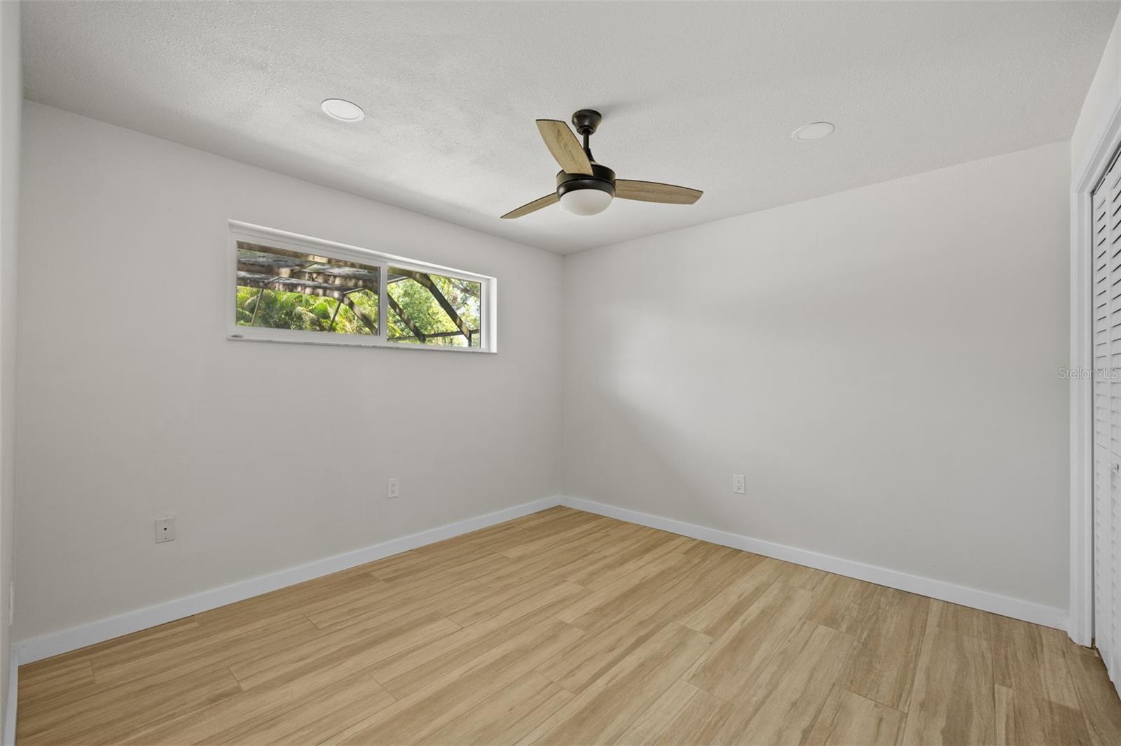 1905 ORO CT, CLEARWATER, FL — photo 25