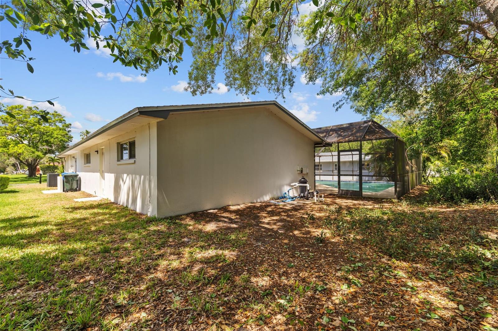 1905 ORO CT, CLEARWATER, FL — photo 32