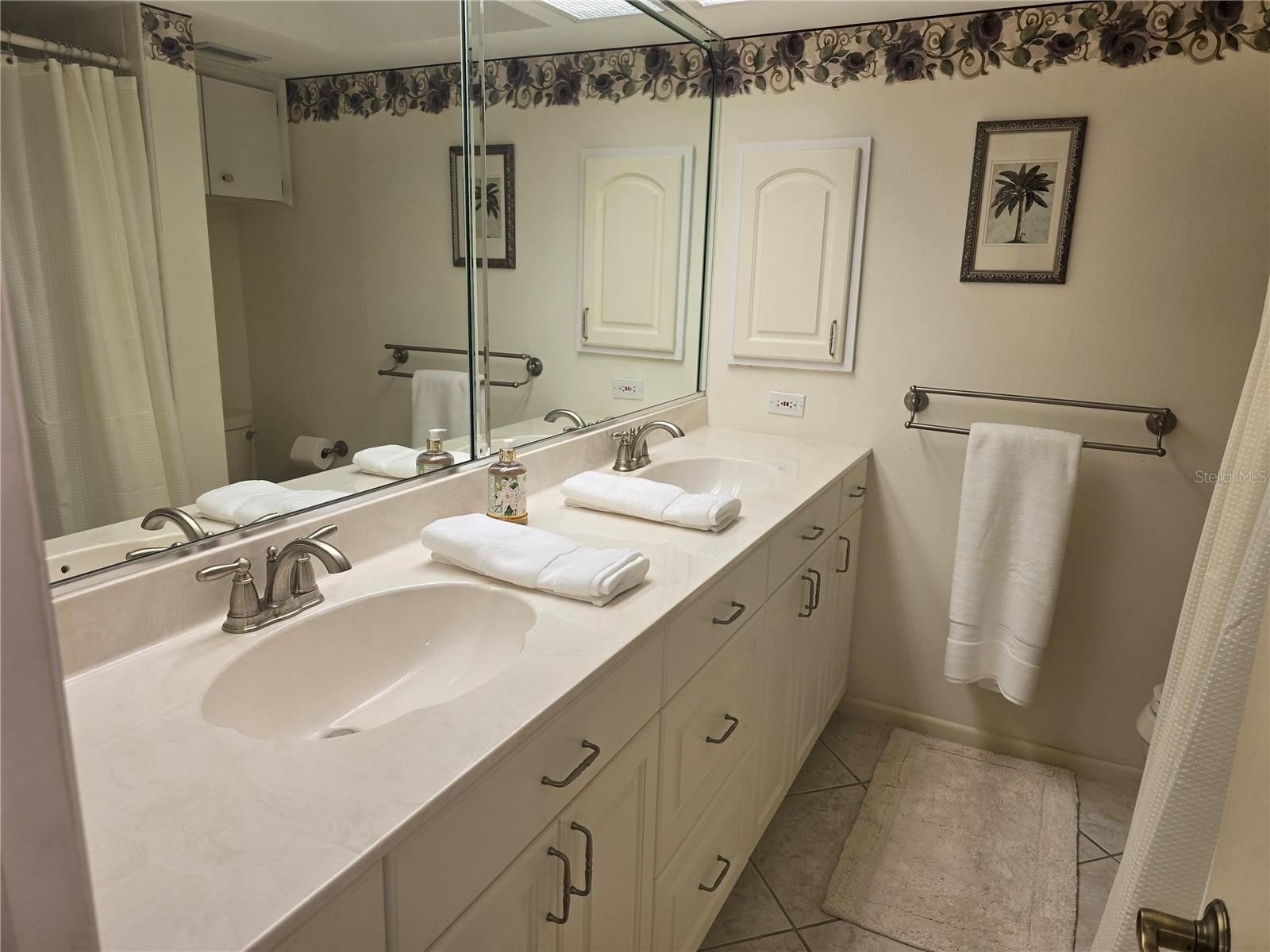 450 GULF OF MEXICO DR #303, LONGBOAT KEY, FL — photo 25